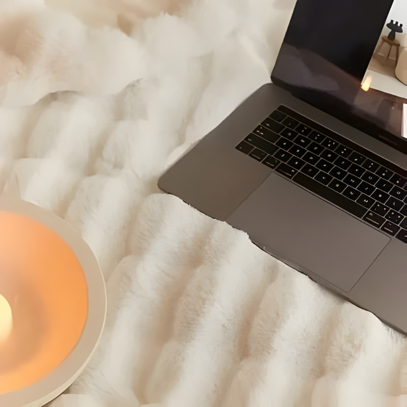 Luxurious All-Season Blanket with Elegant Design - Perfect for Year-Round Comfort
