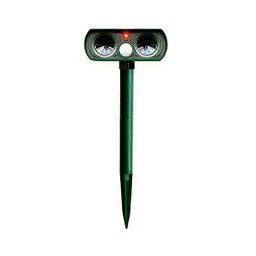 Solar-Powered Infrared Animal Pest Repeller - Effective Outdoor Protection, 1 Unit