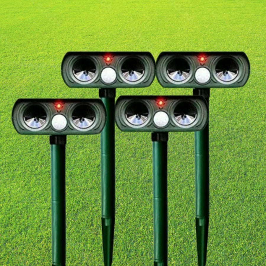 Solar-Powered Infrared Animal Pest Repeller - Effective Outdoor Protection, 1 Unit