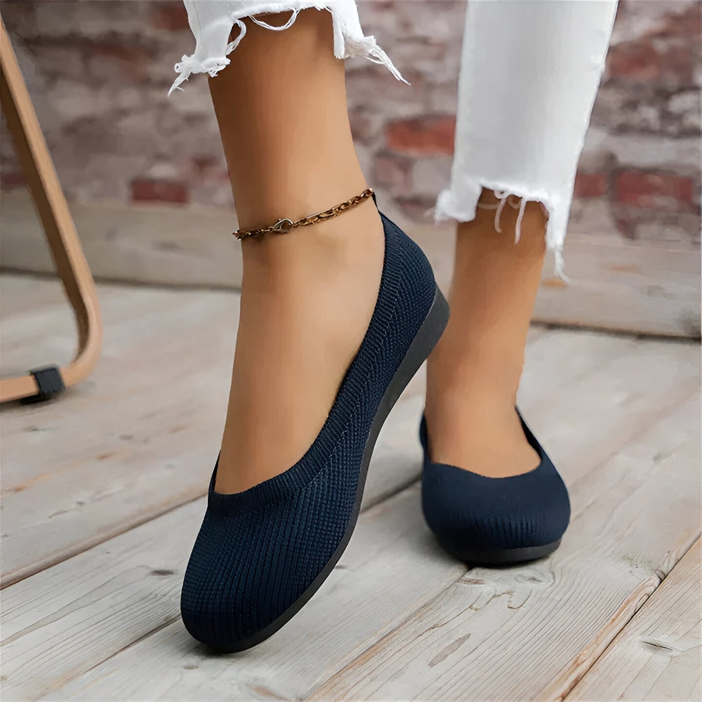 Women's Arch Fit Slip-On Comfort Shoes - Supportive & Stylish Footwear for All-Day Wear