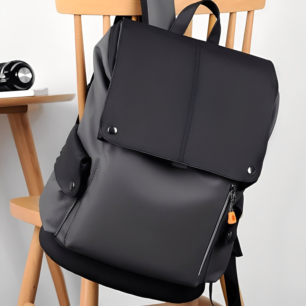 Versatile Travel Backpack with USB Charging Port & Padded Laptop Compartment - Ideal for Commuting & Outdoor Adventures