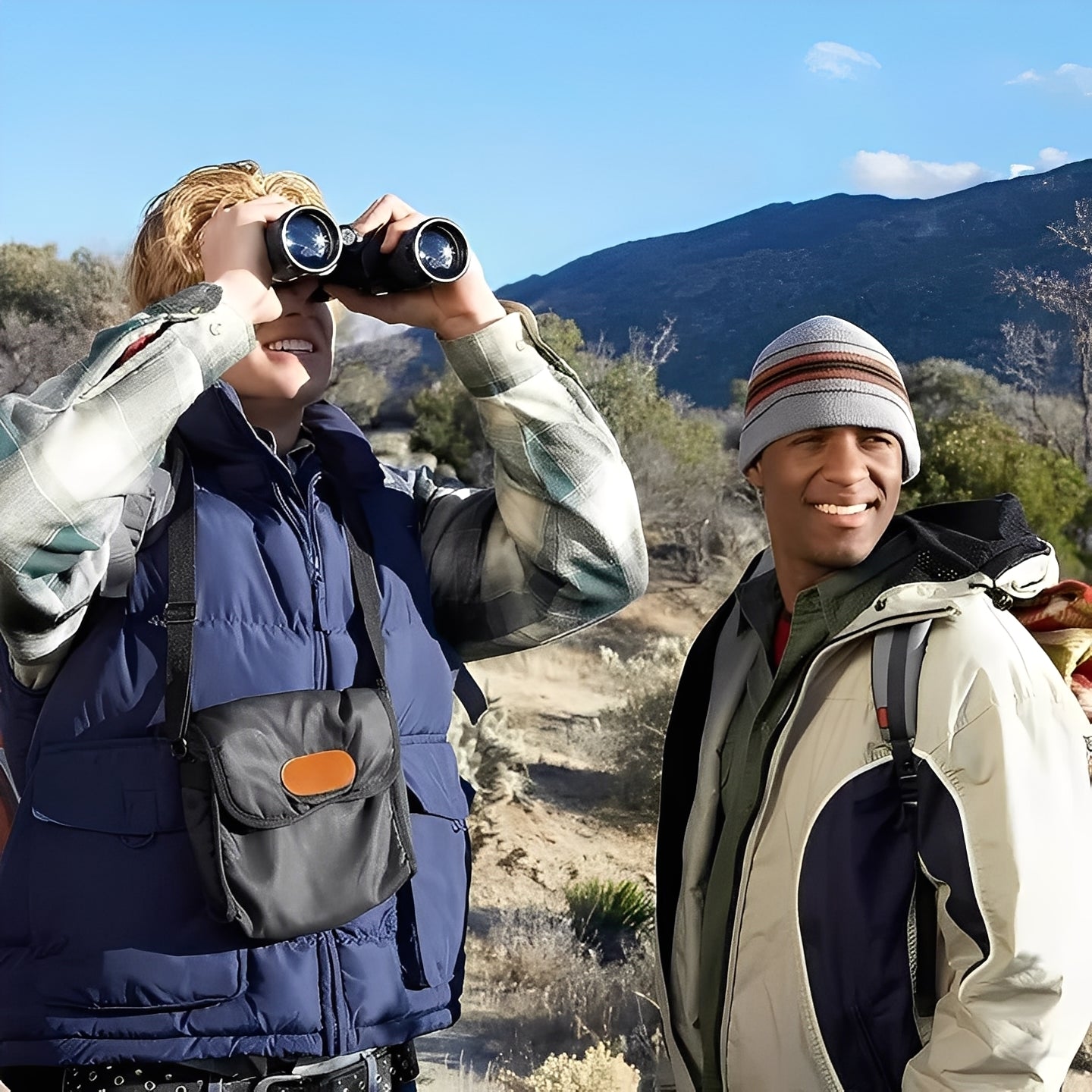 High-Performance Binoculars with Adjustable Focus & Smartphone Adapter for Stunning Photos