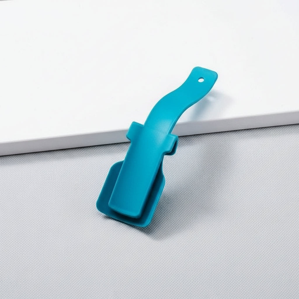Portable Shoe Horn with Clip & Slip Function - Easy Grip, Travel-Friendly Design