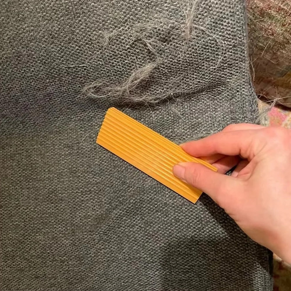 Portable Pet Hair Remover Scraper for Carpets & Furniture - Effective & Easy to Use
