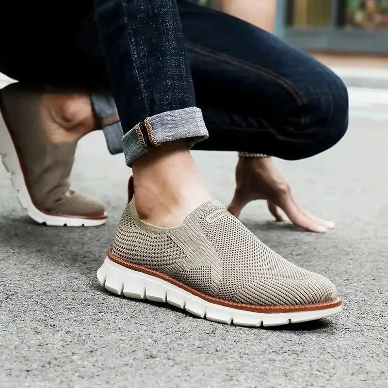 Men's & Women's Slip-On Running Shoes - Breathable Knitted Textile Upper for Comfort & Performance