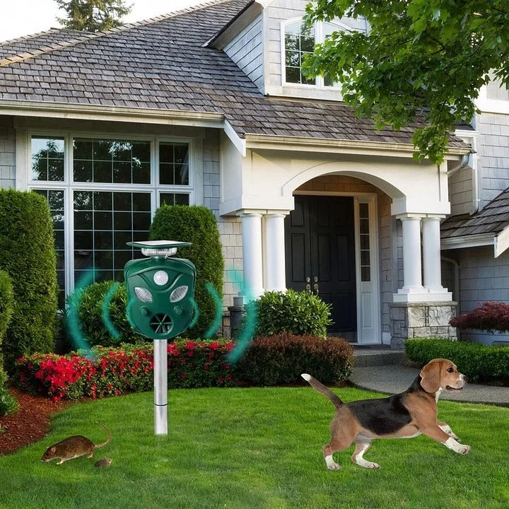 360° Solar Ultrasonic Animal Repeller - Eco-Friendly Pest Control Device