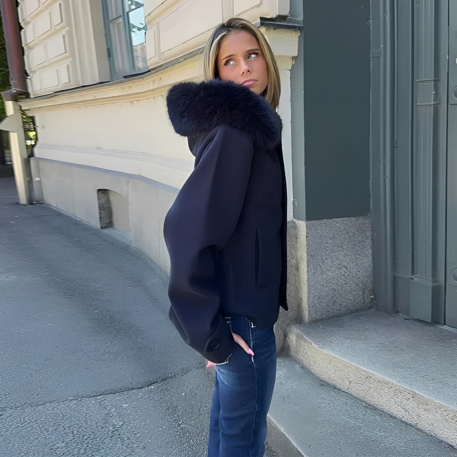 Women's Wool Blend Coat with Removable Fur Collar & Stylish Button Closure - Elegant Winter Outerwear