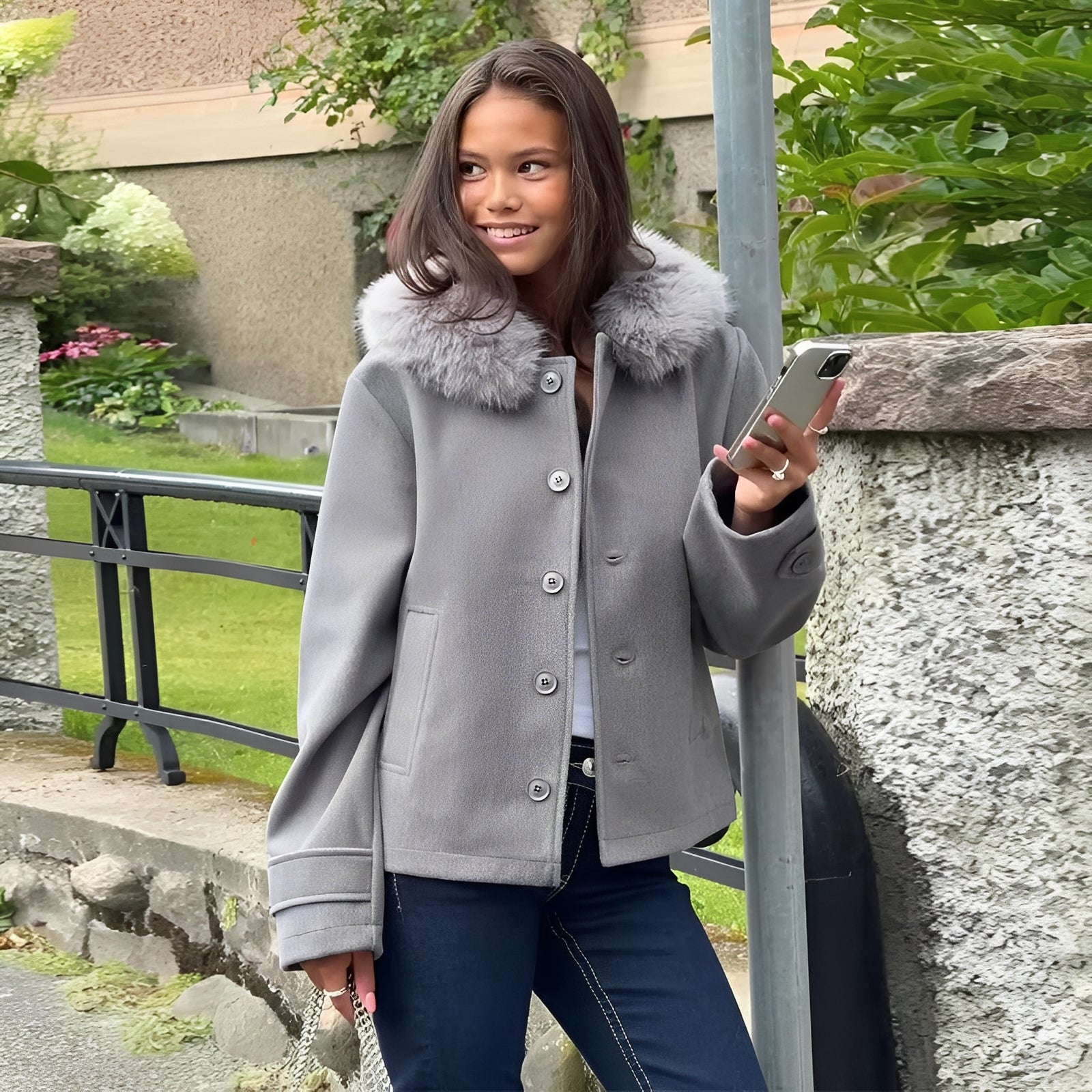 Women's Wool Blend Coat with Removable Fur Collar & Stylish Button Closure - Elegant Winter Outerwear