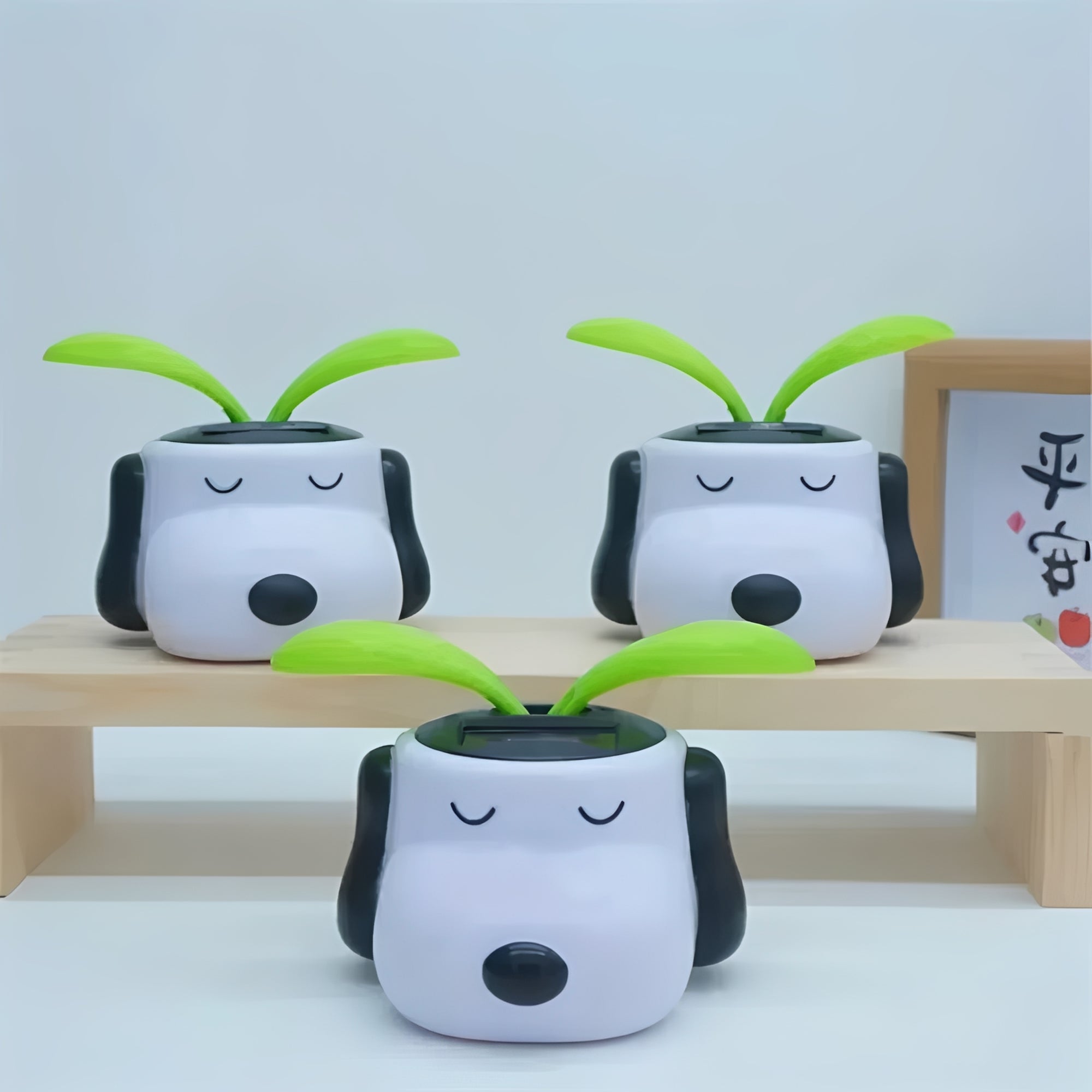 Solar-Powered Dashboard Bobblehead Ornament - Fun Car Interior Decor for All Vehicles