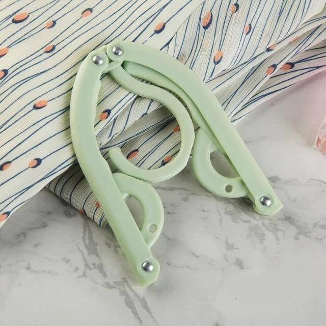 Compact Portable Foldable Travel Clothes Hanger - Space-Saving Garment Organizer for Easy Packing