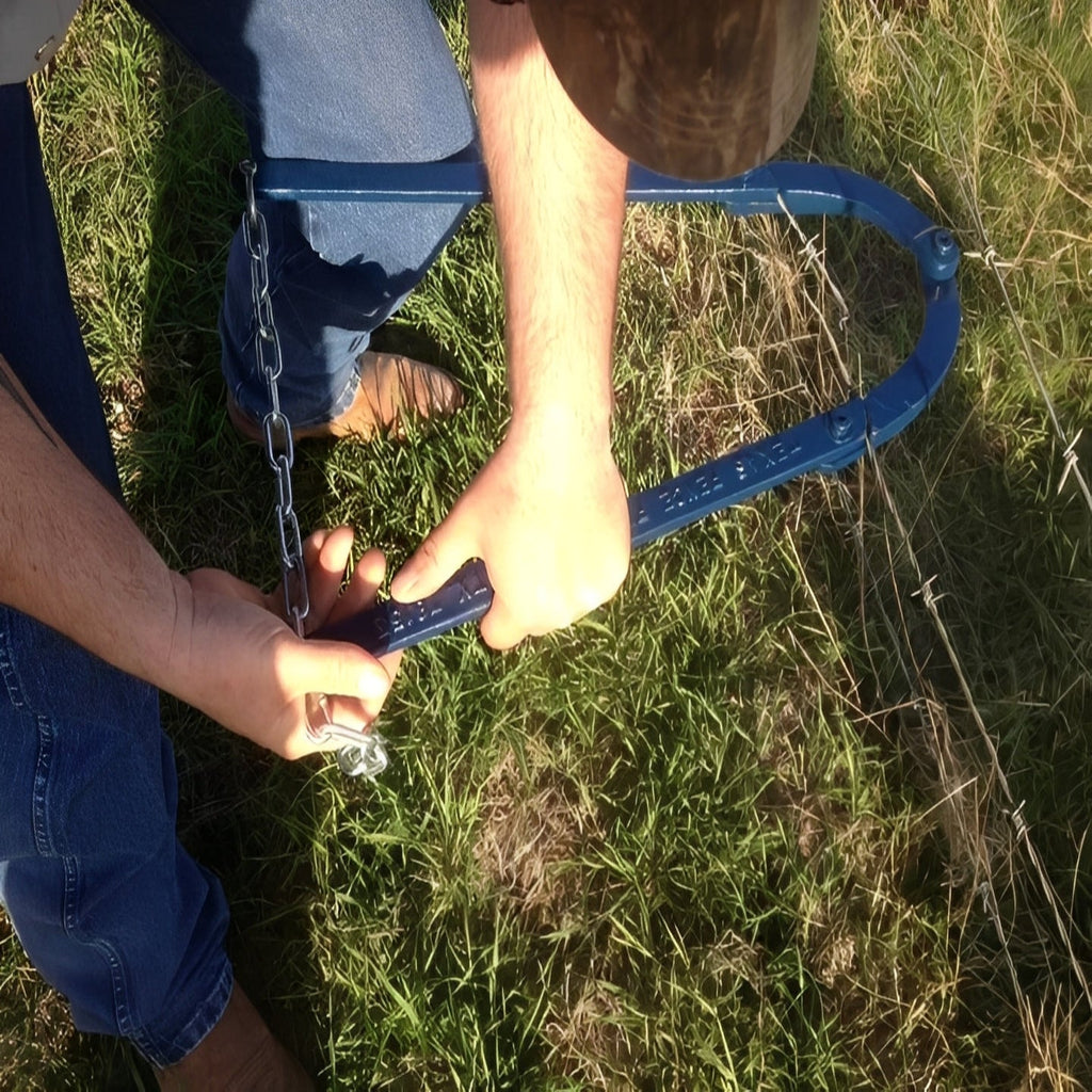Texas Style Wire Fencing Repair Tool - Durable & Easy-to-Use Fence Repair Solution