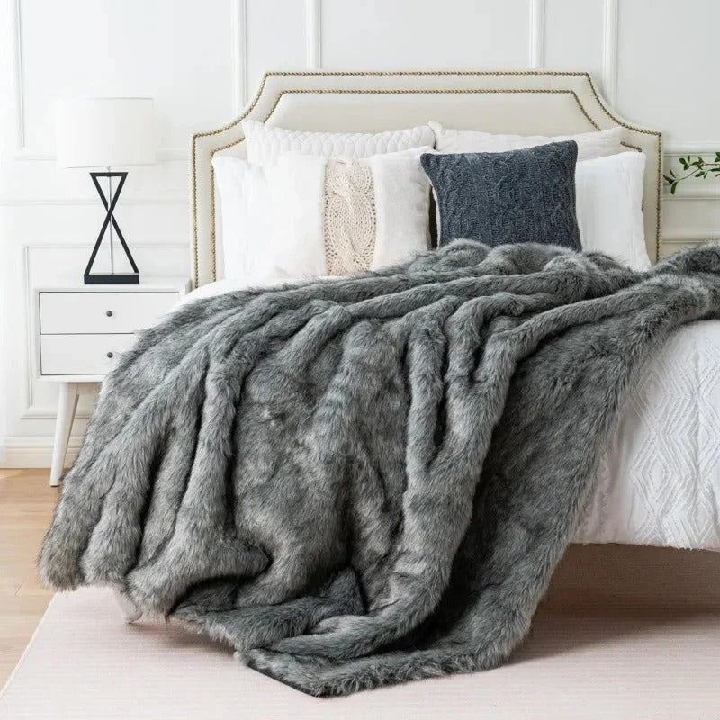Luxurious Faux Fur Plush Throw Blanket - Cozy Home Decor Accent for Living Room & Bedroom