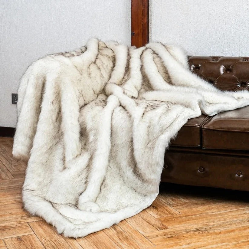 Luxurious Faux Fur Plush Throw Blanket - Cozy Home Decor Accent for Living Room & Bedroom