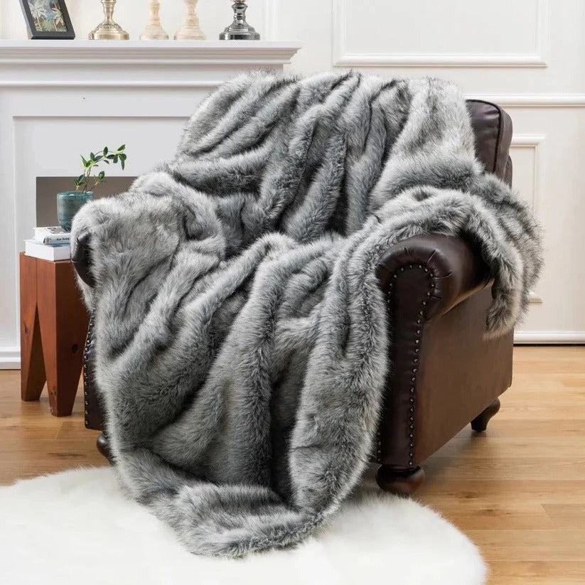 Luxurious Faux Fur Plush Throw Blanket - Cozy Home Decor Accent for Living Room & Bedroom