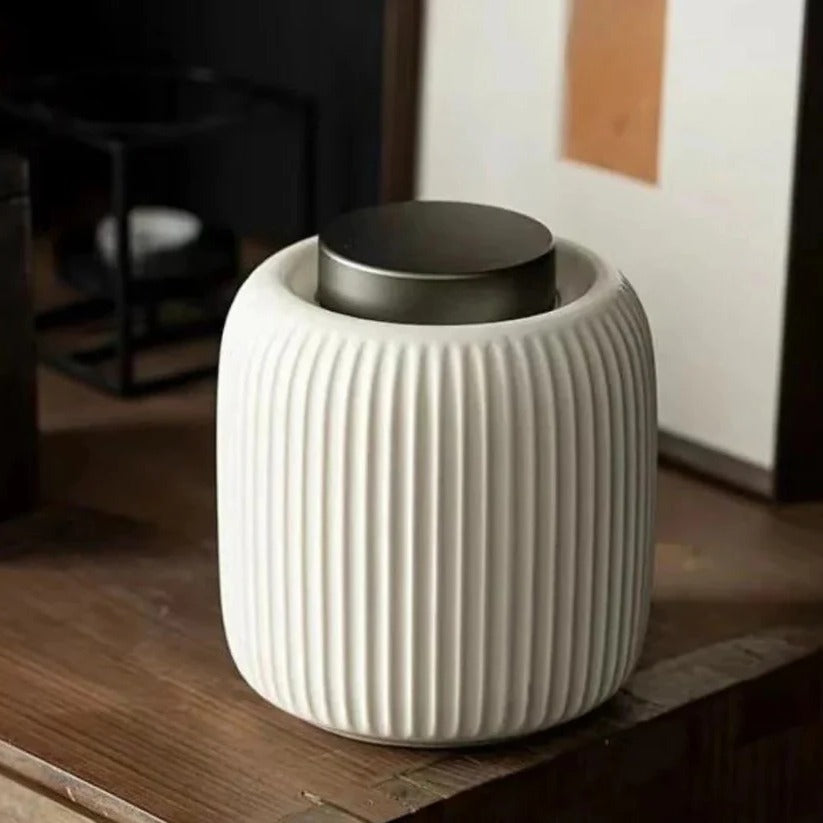 Elegant Ceramic Pet Urn with Secure Lid - Memorial Keepsake for Beloved Pets