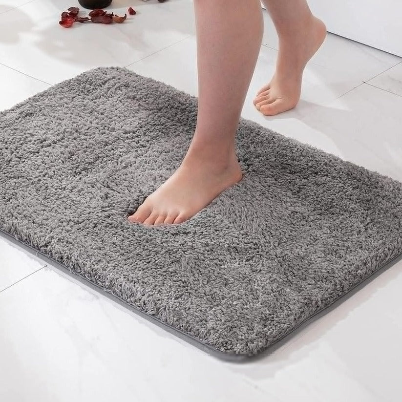 Luxurious Faux Fur Bathroom Rug with Non-Slip Grip & Plush Cushioning - Soft, Stylish, and Durable