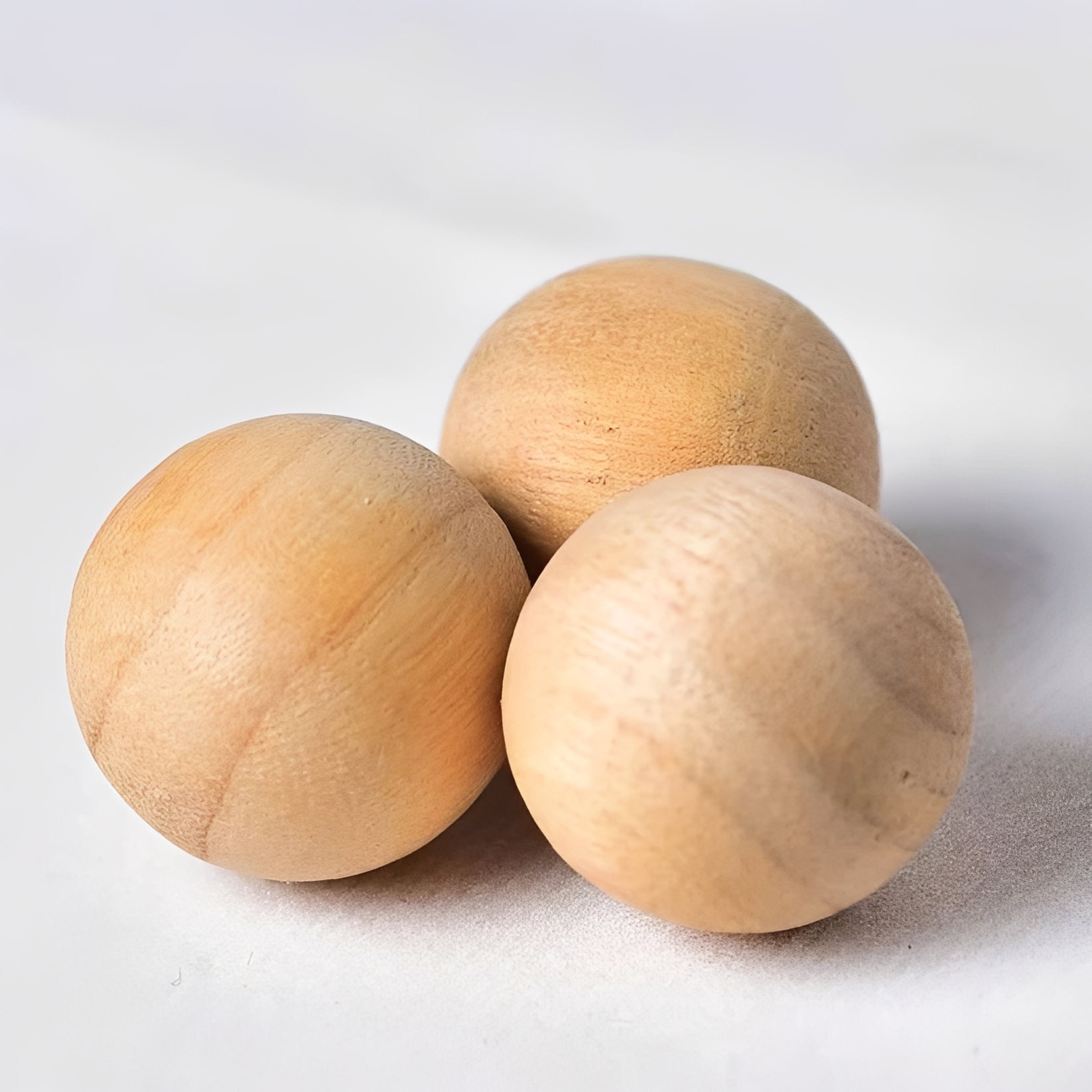 Natural Cedar Camphorwood Moth Repellent Balls - Eco-Friendly Protection for Closets and Drawers