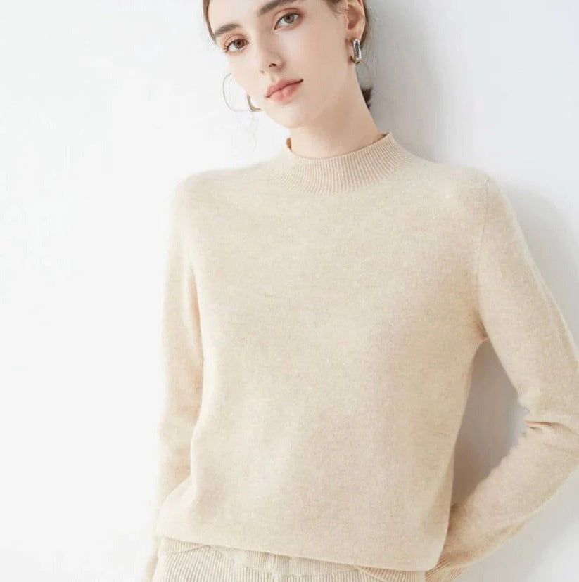 Luxurious Women's Cashmere Knit Pullover Sweater - Perfect for Cold Weather Comfort