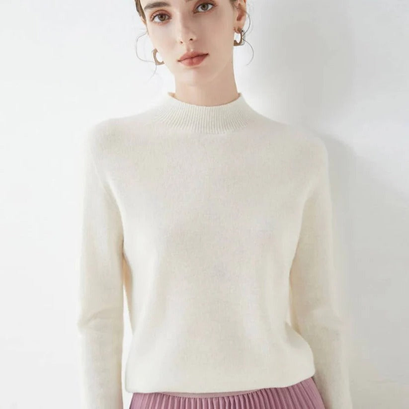 Luxurious Women's Cashmere Knit Pullover Sweater - Perfect for Cold Weather Comfort