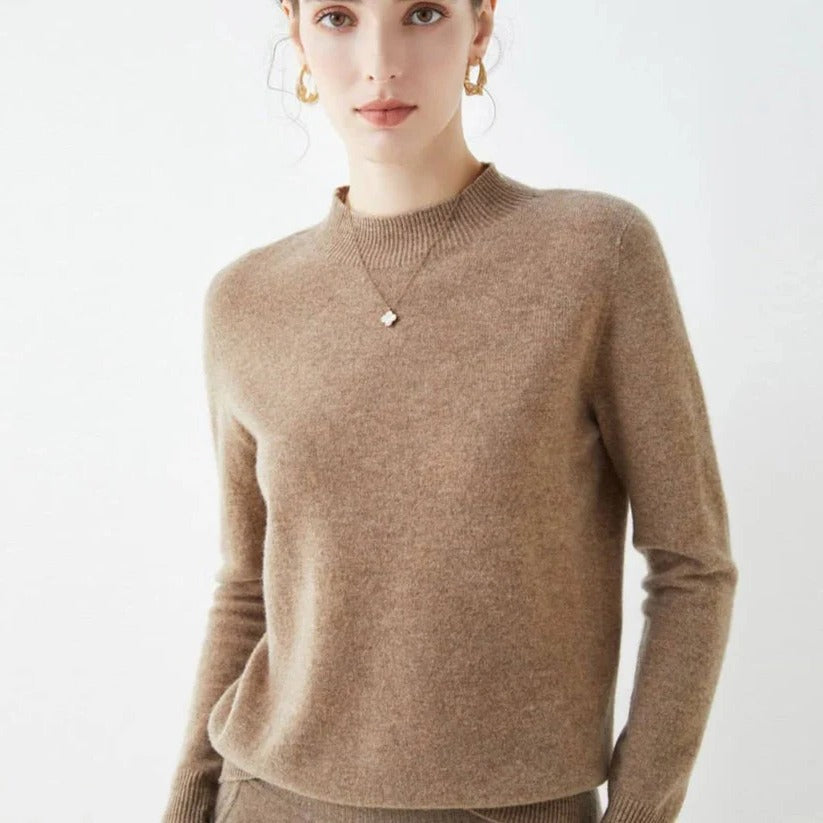 Luxurious Women's Cashmere Knit Pullover Sweater - Perfect for Cold Weather Comfort