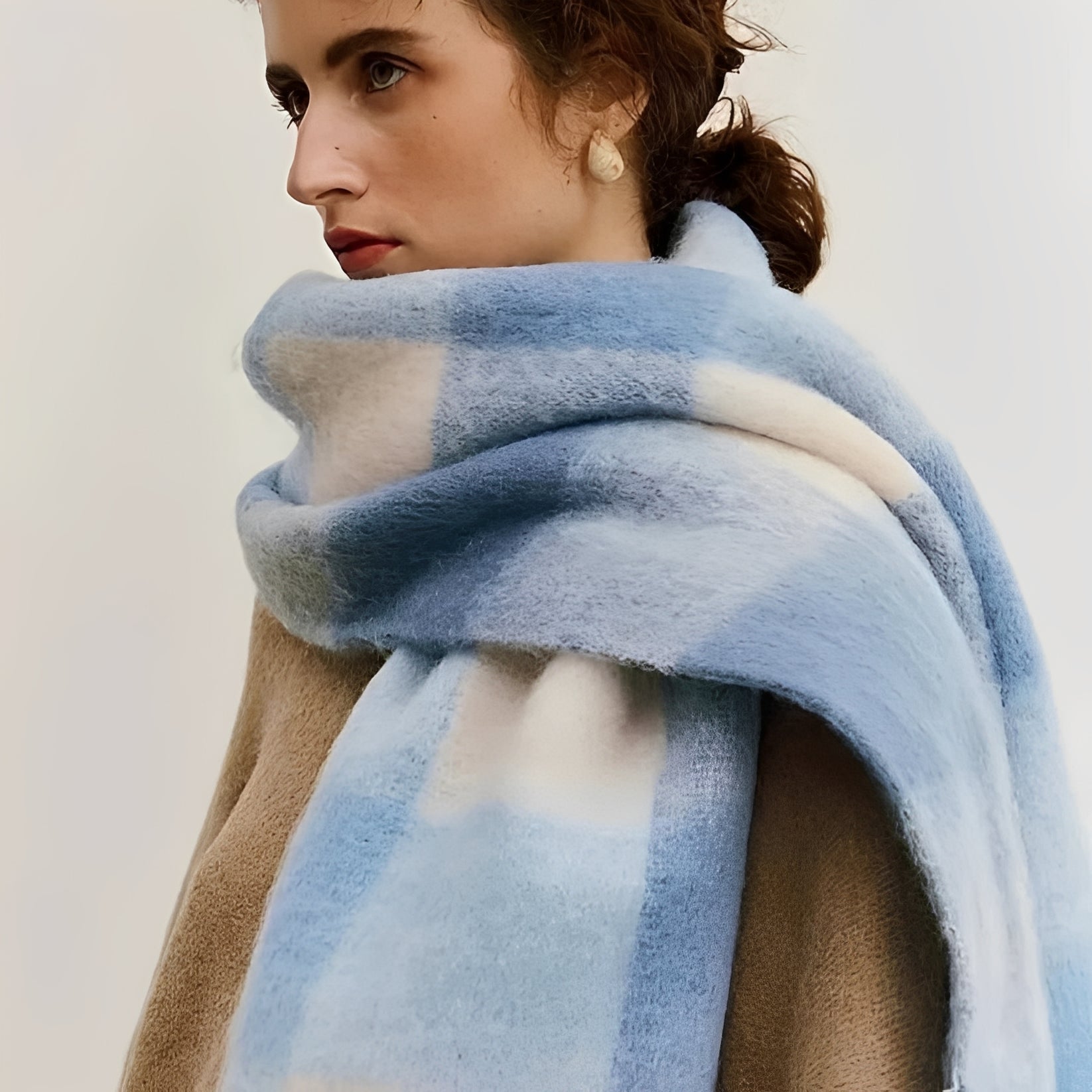 Luxurious Women's Cashmere Scarf - Lightweight Winter Wrap for Ultimate Comfort and Style