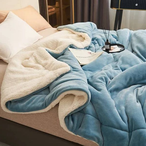 Ultra-Soft Plush Fleece Throw Blanket - Cozy Blanket for Couch & Bed - Perfect for Home Decor & Warmth
