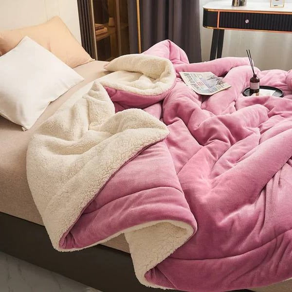Ultra-Soft Plush Fleece Throw Blanket - Cozy Blanket for Couch & Bed - Perfect for Home Decor & Warmth