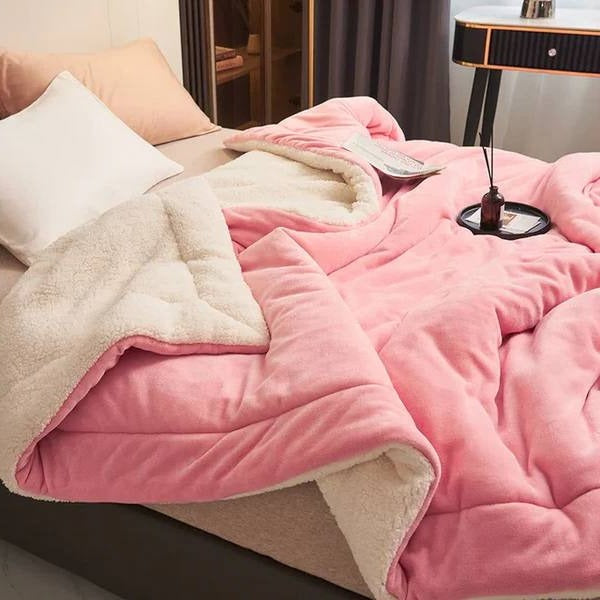 Ultra-Soft Plush Fleece Throw Blanket - Cozy Blanket for Couch & Bed - Perfect for Home Decor & Warmth