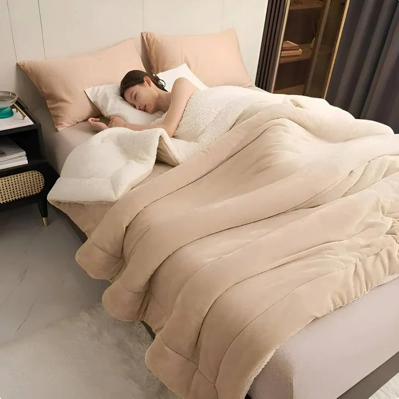 Ultra-Soft Plush Fleece Throw Blanket - Cozy Blanket for Couch & Bed - Perfect for Home Decor & Warmth
