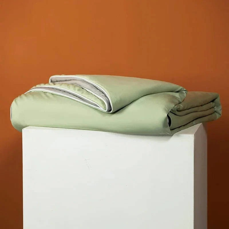 Ultra-Lightweight Summer Cooling Blanket - Breathable Ice Silk Fabric for Maximum Comfort