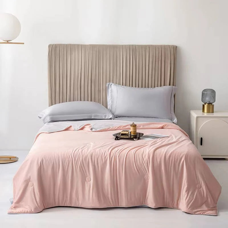 Ultra-Lightweight Summer Cooling Blanket - Breathable Ice Silk Fabric for Maximum Comfort