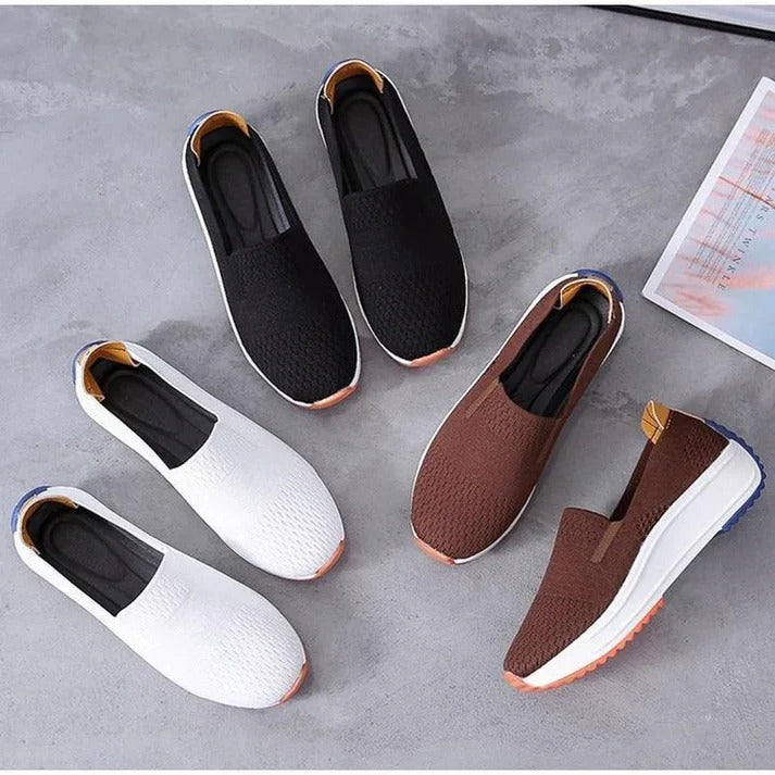 Women's Slip-On Mesh Sneakers - Wide Toe Box & Cushioned Sole for Ultimate Comfort