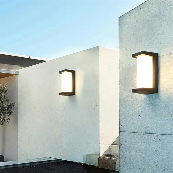 Modern Wall Mounted LED Outdoor Light - Energy Efficient, Weatherproof, Stylish Design for Patios & Entryways