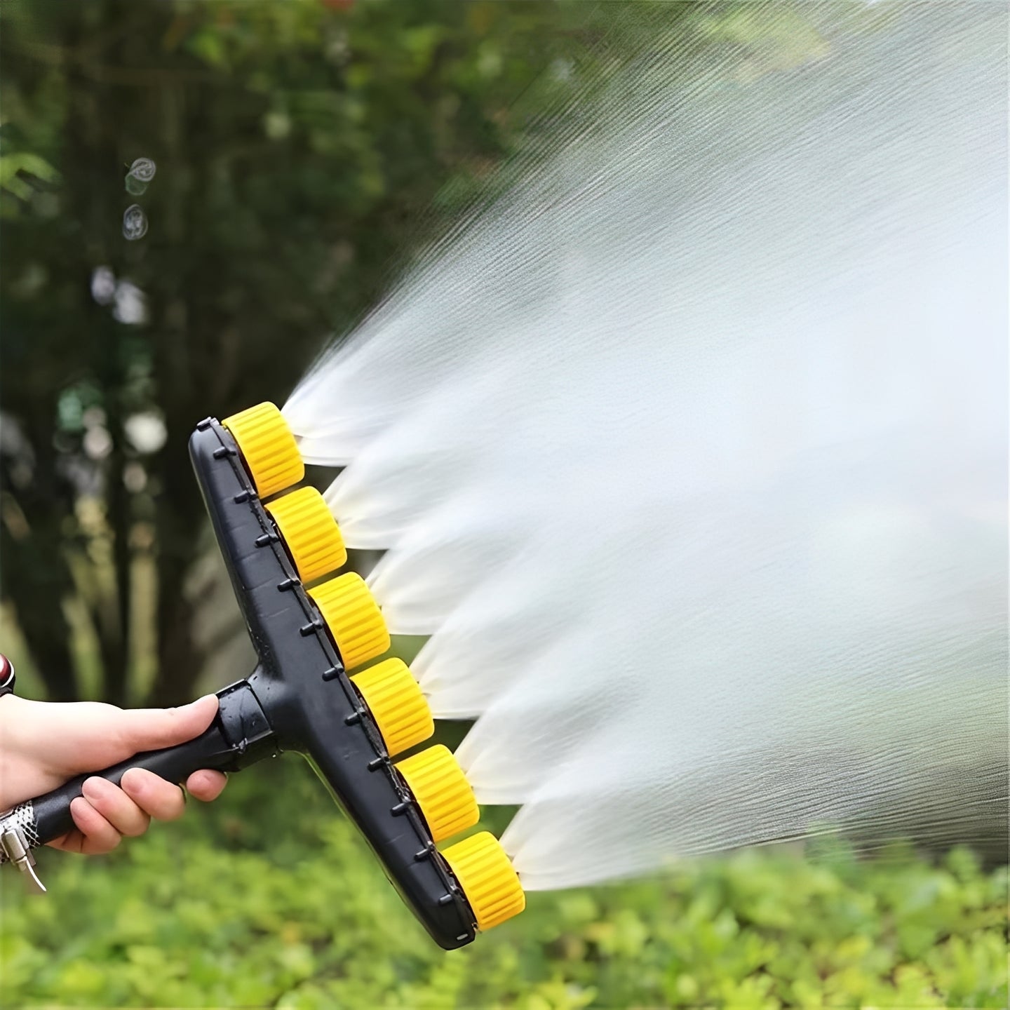 Versatile Garden Hose Nozzle Attachment - Adjustable Spray Patterns for Efficient Watering & Cleaning