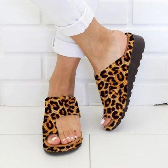 Women's Suede Platform Sandals with Thick Sole & Toe Ring Strap - Stylish & Comfortable Footwear