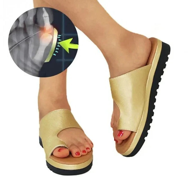 Women's Suede Platform Sandals with Thick Sole & Toe Ring Strap - Stylish & Comfortable Footwear
