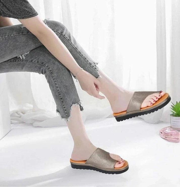 Women's Suede Platform Sandals with Thick Sole & Toe Ring Strap - Stylish & Comfortable Footwear