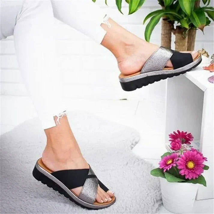 Comfortable Flat Slip-On Summer Sandals with Wide Toe Box & Open Toe Design – Perfect for Warm Weather