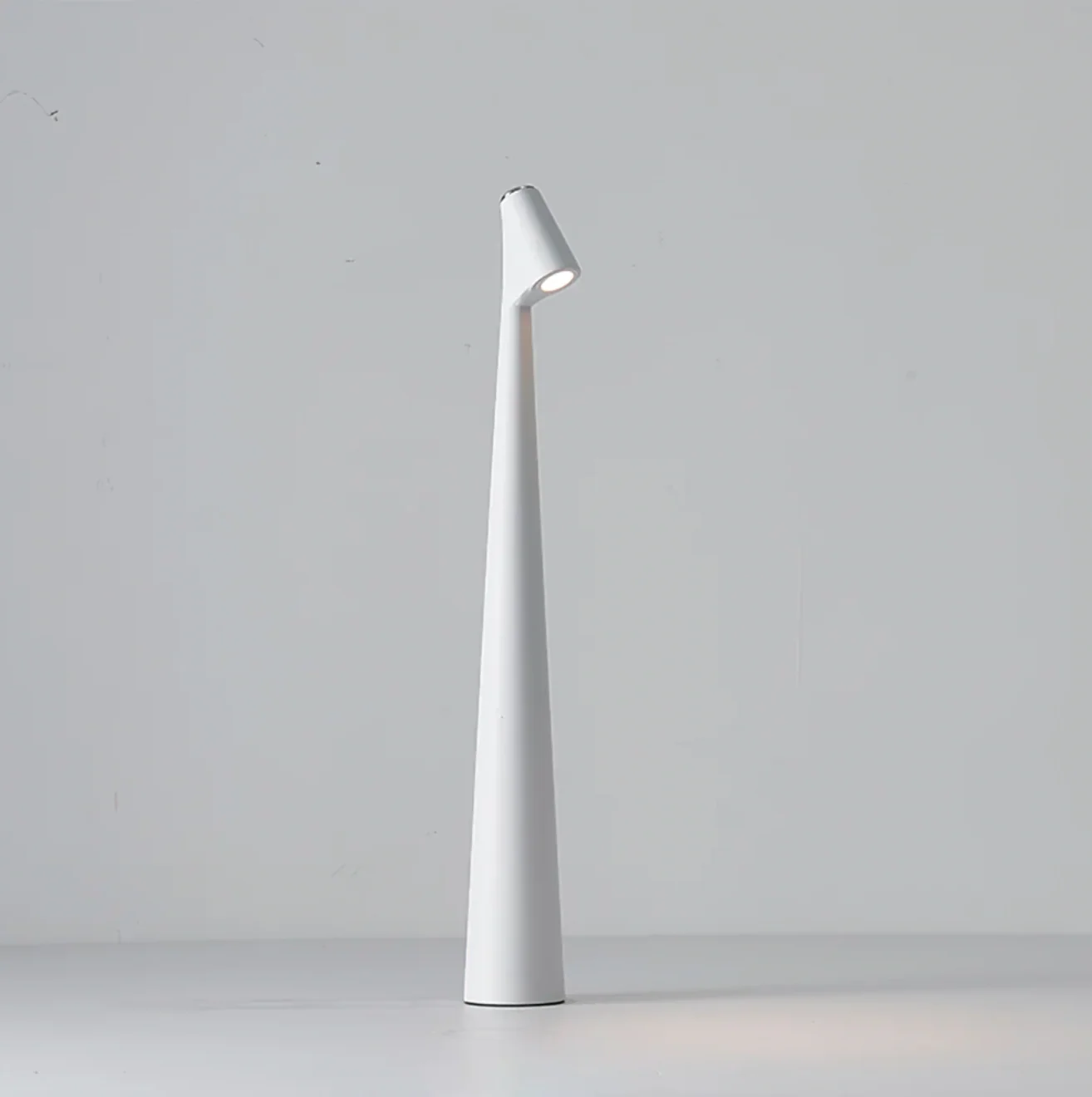 Nordic Minimalist LED Mood Lamp - Modern Design for Ambiance & Relaxation