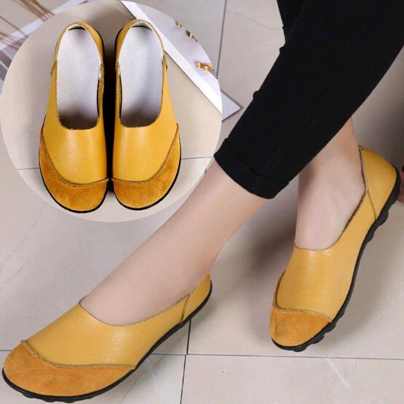 Women's Wide Fit Leather Moccasins with Suede Lining - Comfortable Slip-On Shoes for Everyday Wear