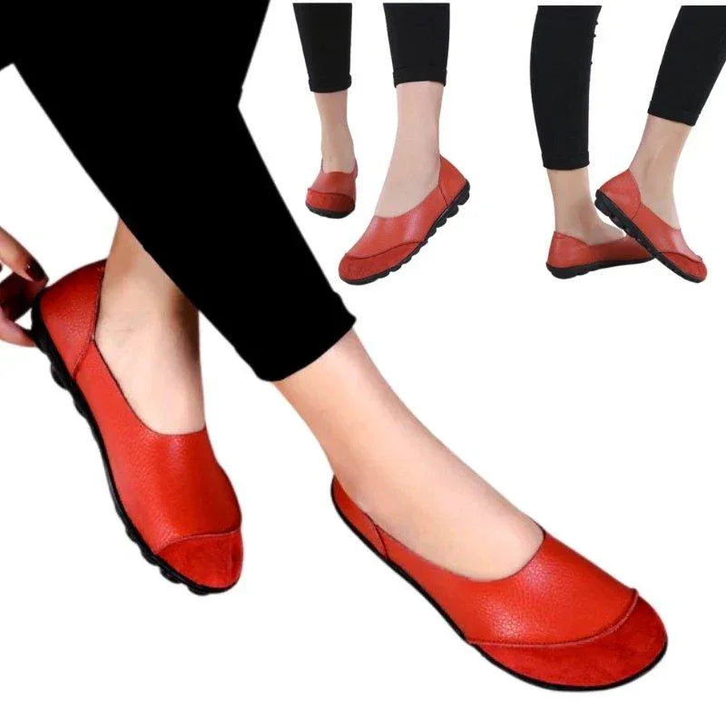 Women's Wide Fit Leather Moccasins with Suede Lining - Comfortable Slip-On Shoes for Everyday Wear