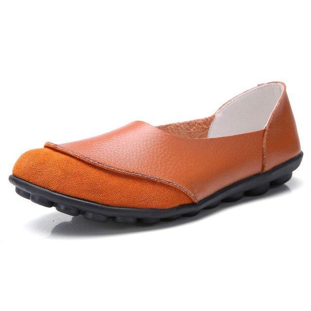 Women's Wide Fit Leather Moccasins with Suede Lining - Comfortable Slip-On Shoes for Everyday Wear