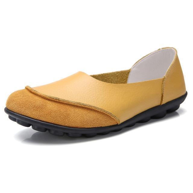 Women's Wide Fit Leather Moccasins with Suede Lining - Comfortable Slip-On Shoes for Everyday Wear