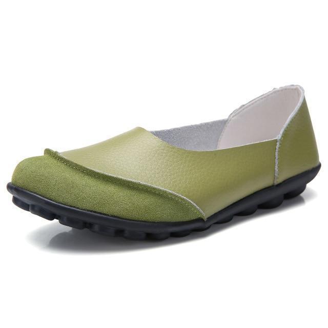 Women's Wide Fit Leather Moccasins with Suede Lining - Comfortable Slip-On Shoes for Everyday Wear